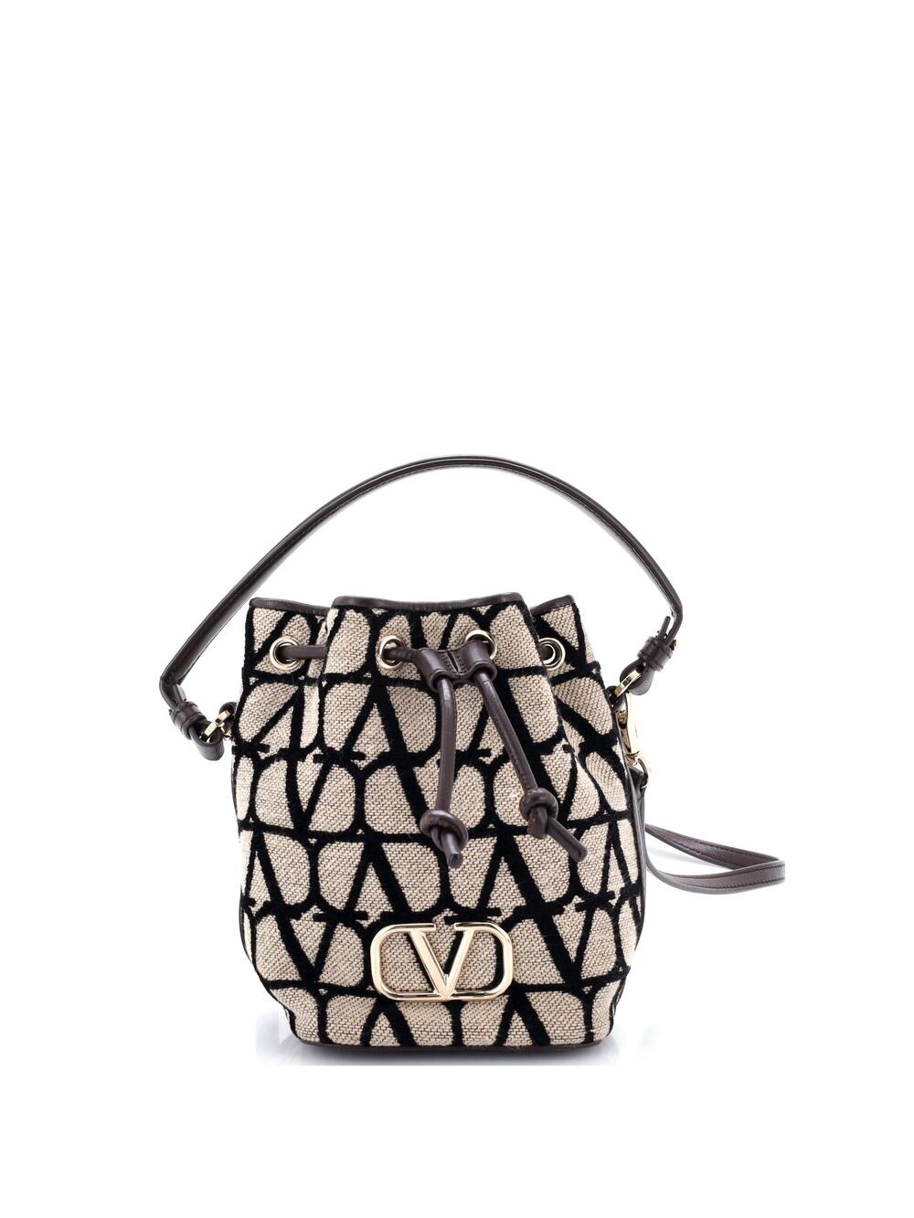 Valentino Garavani Vlogo Signature #299154V91B